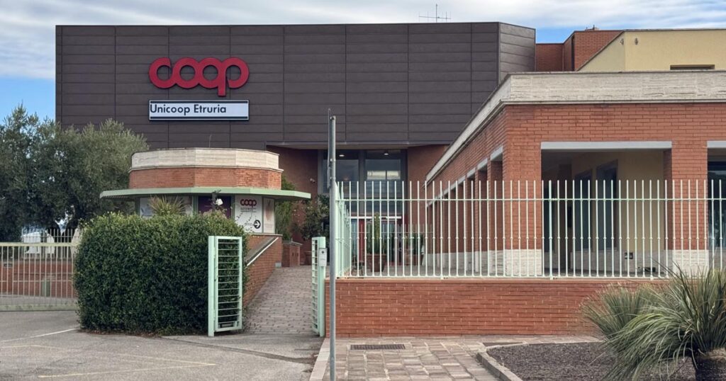 Vignale, la sede di Unicoop Etruria