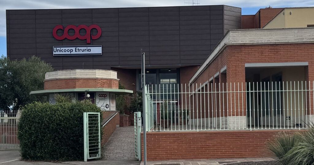 Vignale, la sede di Unicoop Etruria