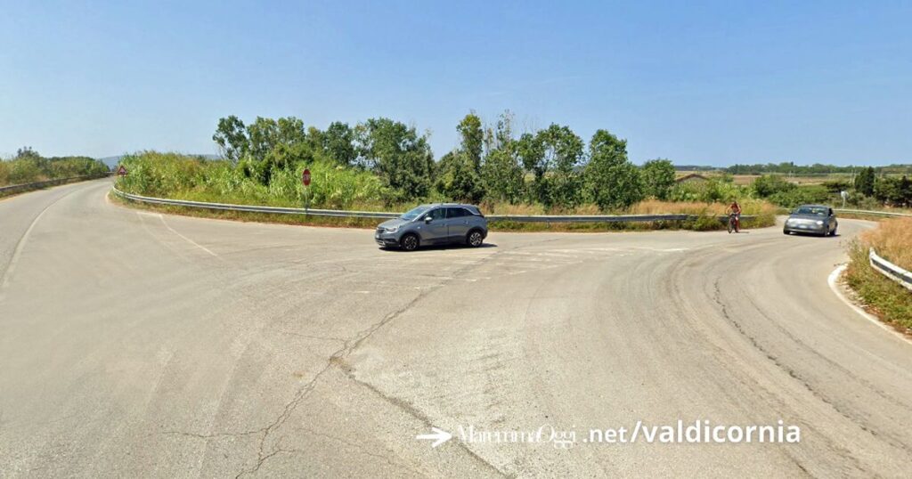 L'incrocio fra la provinciale delle Caldanelle e via della Stazione, a Venturina Terme