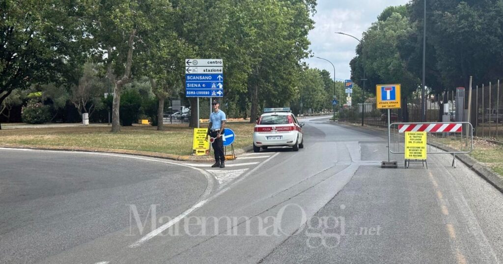 Via Senese è chiusa dal 21 luglio all'8 agosto in direzione nord, la deviazione regolata dalla polizia municipale