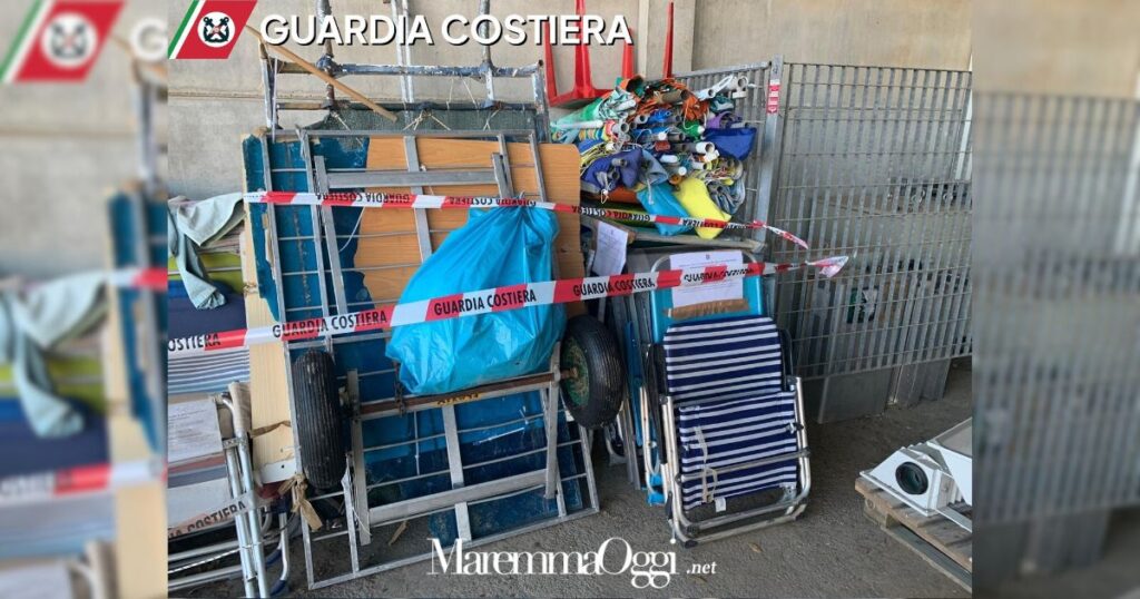 Gli attrezzi sequestrati dalla guardia costiera