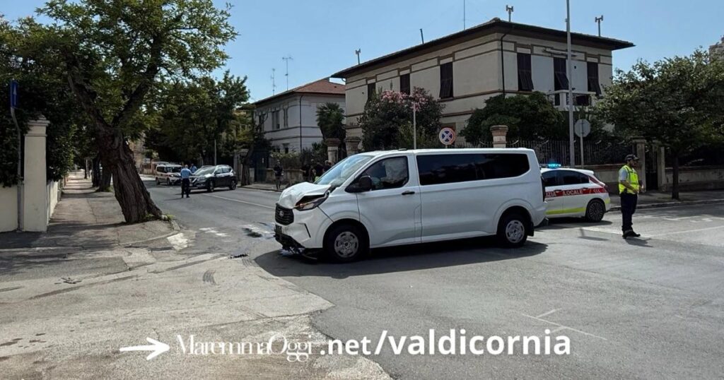 Il furgone che ha investito il pedone in via Matteotti