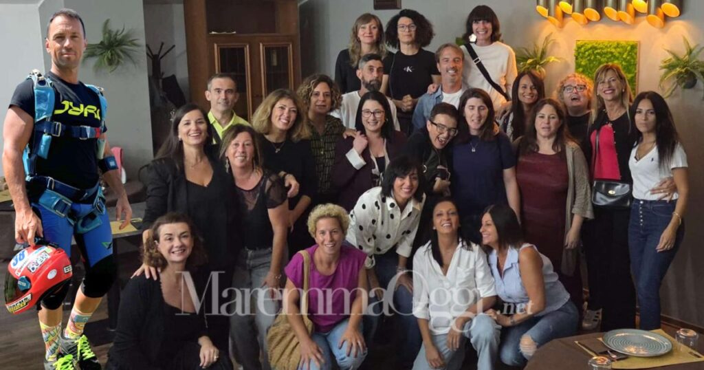 lA 5ª A Operatore Turistico dell’Istituto Professionale “Luigi Einaudi” di Grosseto, anno scolastico 1995-1996 a cena in ricordo di Sandro Bigozzi