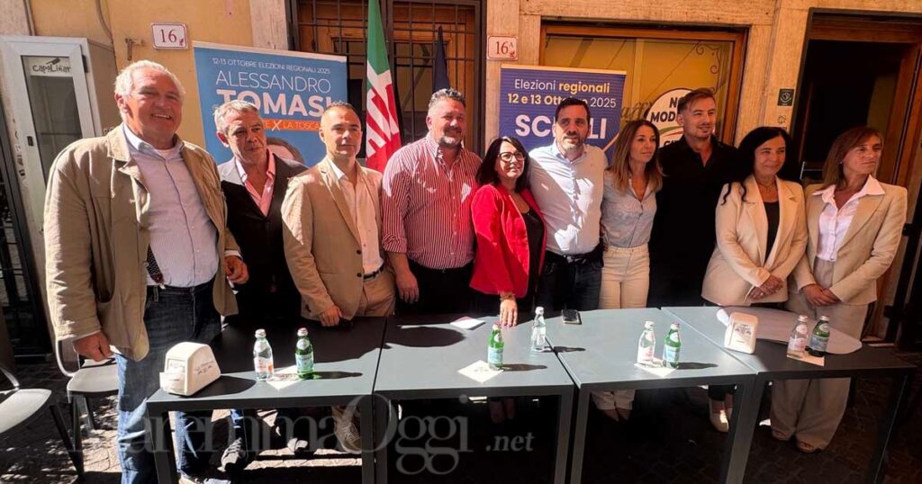 La presentazione di Alessandro Tomasi al caffè Carducci