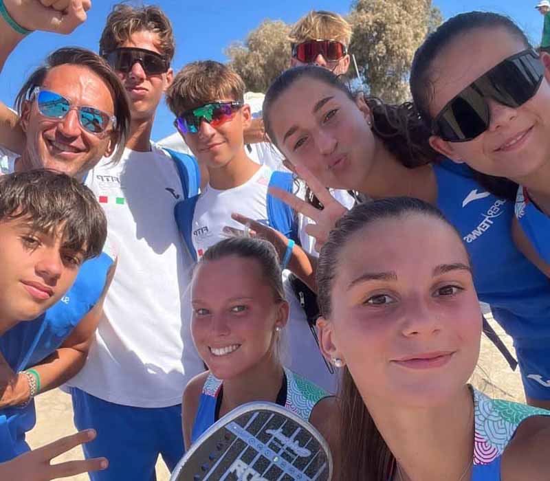 La festa degli azzurrini a Creta