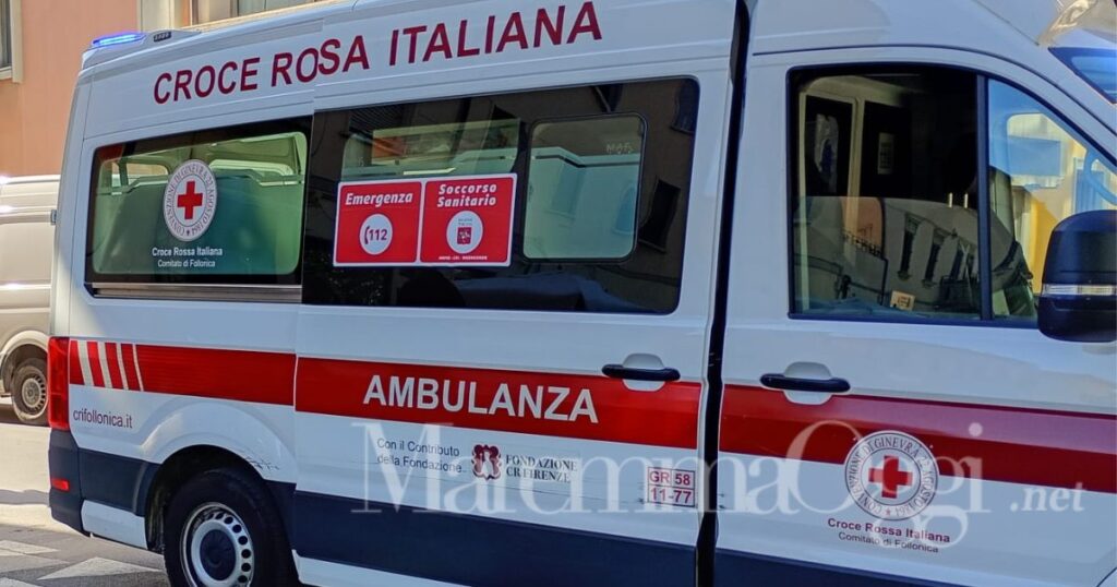 La ragazza è stata soccorsa dalla Croce rossa di Follonica