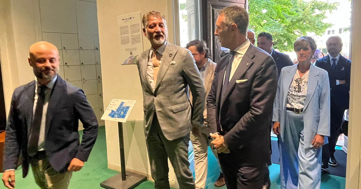 Il ministro Giuli con Fabrizio Rossi