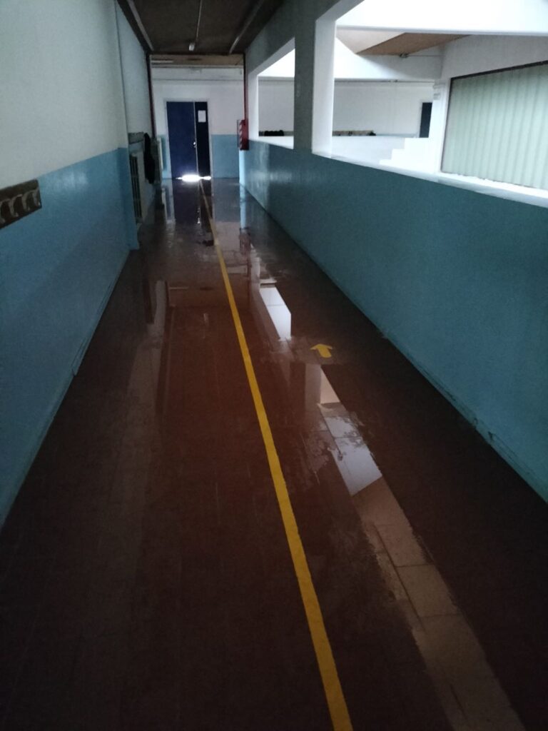 Infiltrazioni di acqua in corridoio