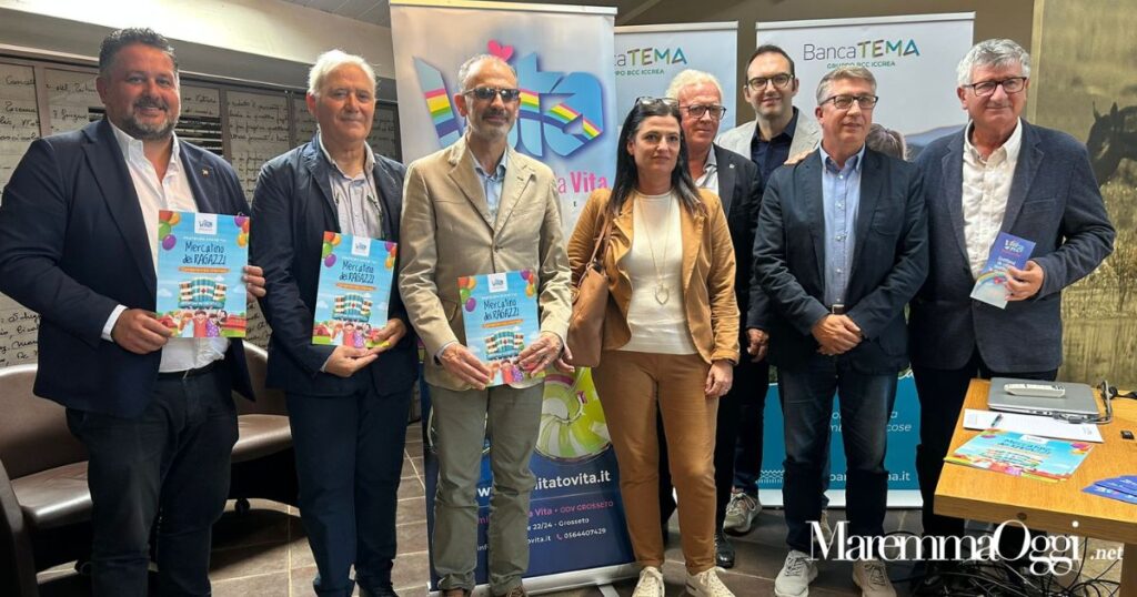 I presenti alla presentazione della 40° edizione del Mercatino dei Ragazzi