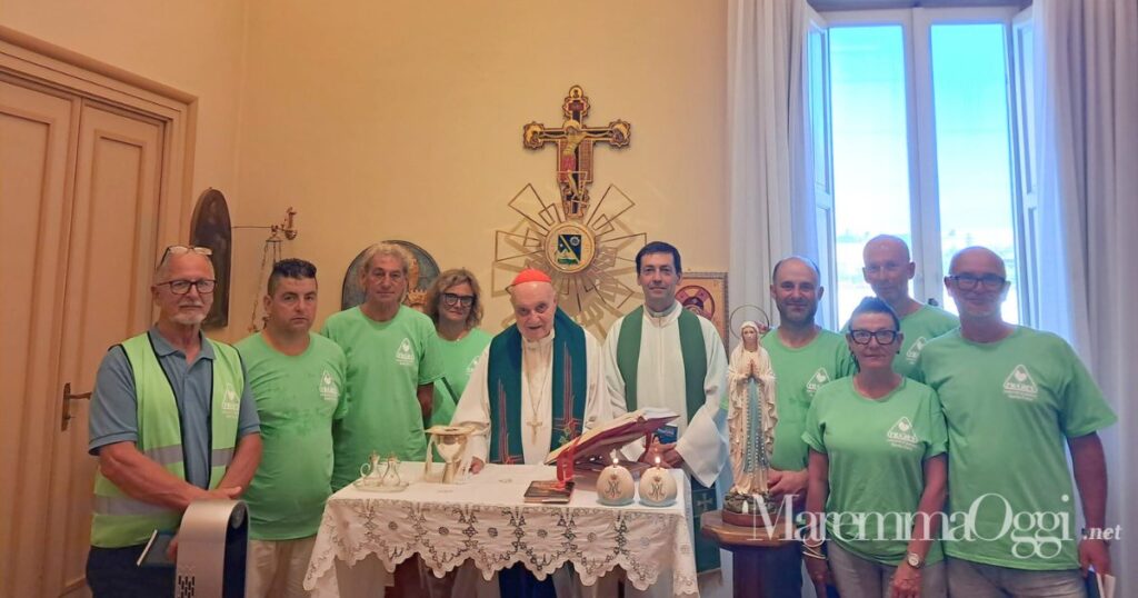 I pellegrini partiti da Santa Fiora con il cardinale Comastri in Vaticano