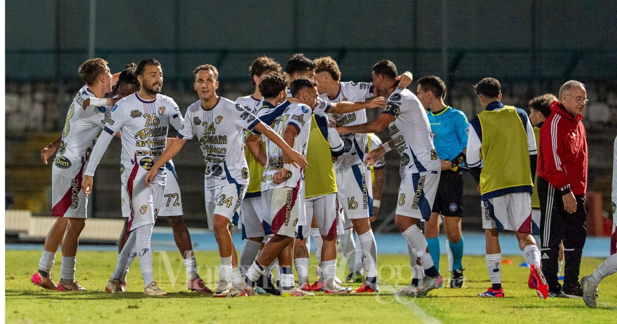 Grosseto-Pomezia, le festa degli ospiti dopo la rete (foto Aldo Giuliani per MaremmaOggi)
