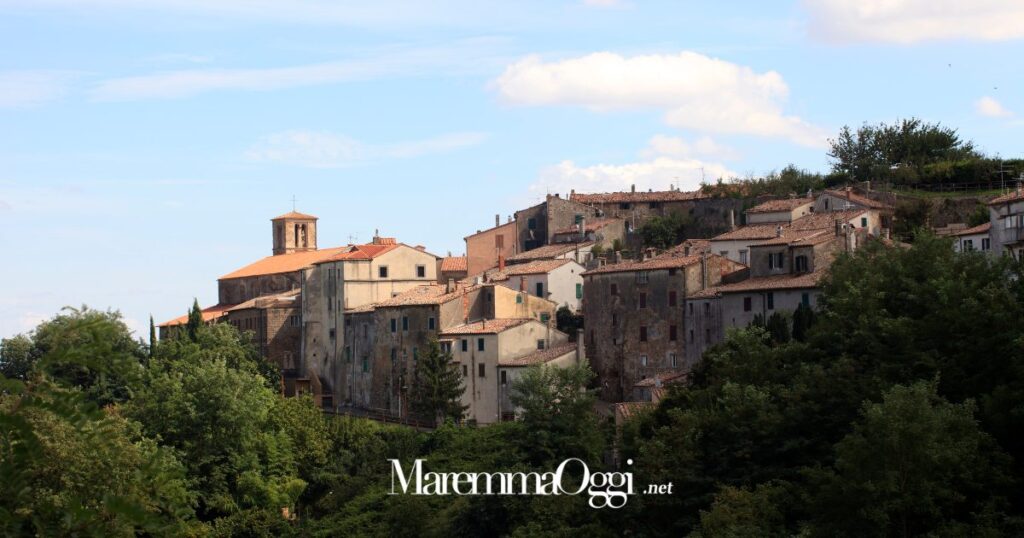 Una veduta di Scansano, scontro fra sindaca e opposizione