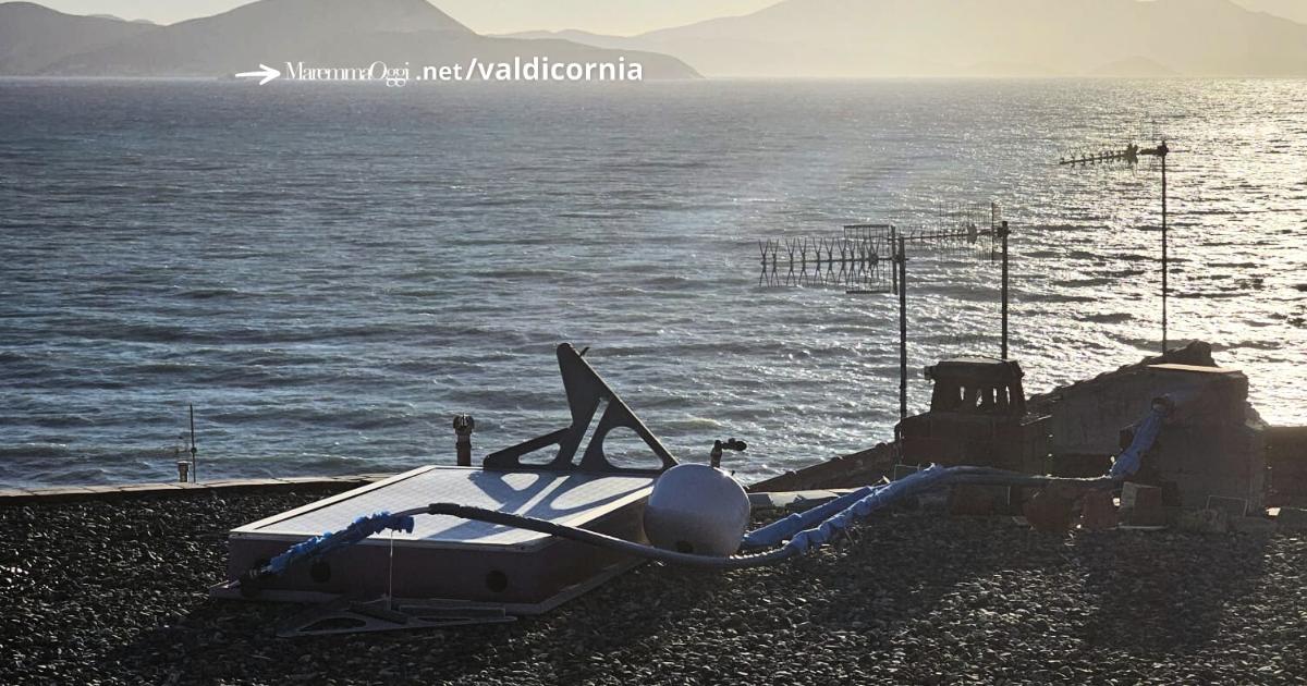 L'impianto fotovoltaico divelto dal vento