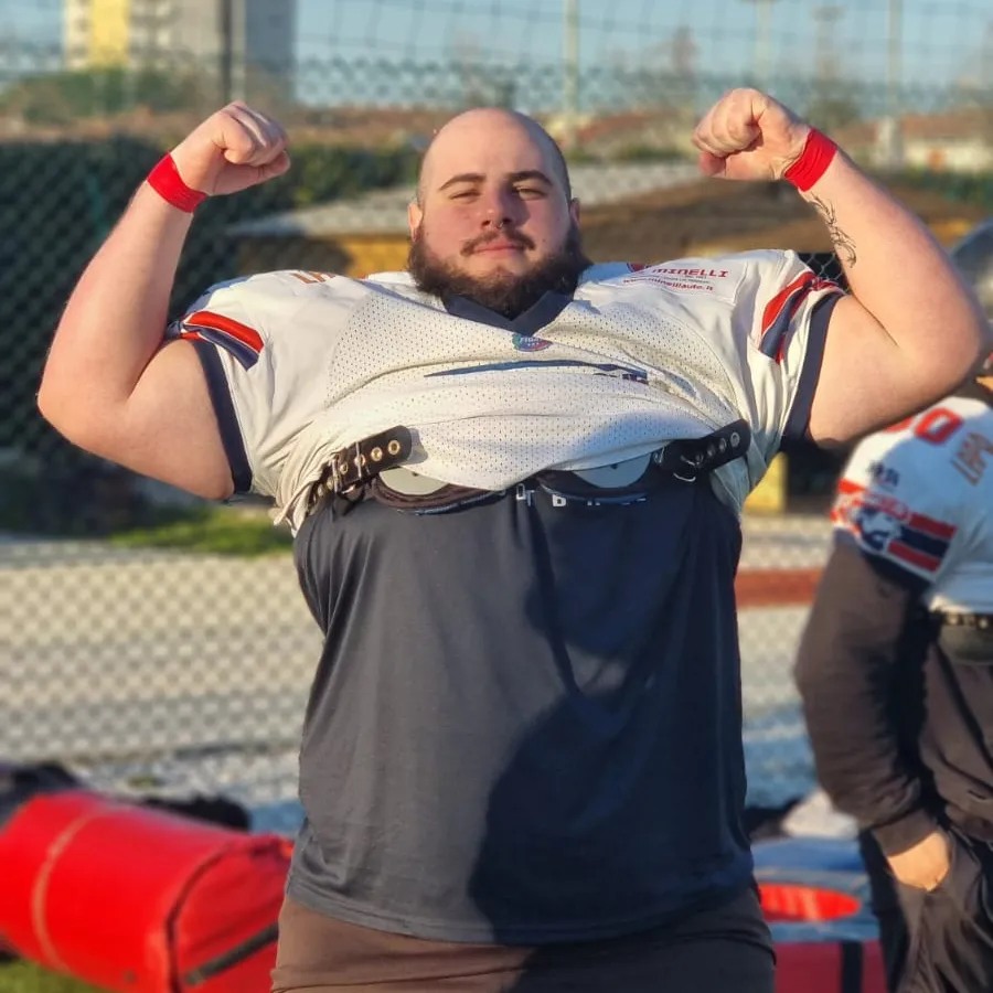 Il gigante, Nicolò Morra