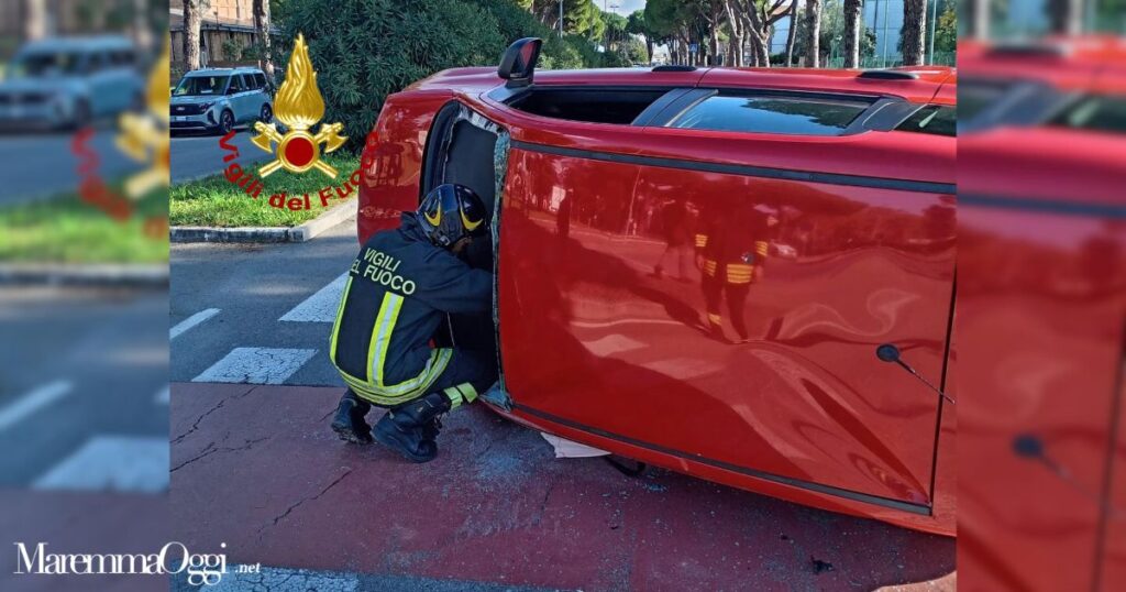 L'auto ribaltata
