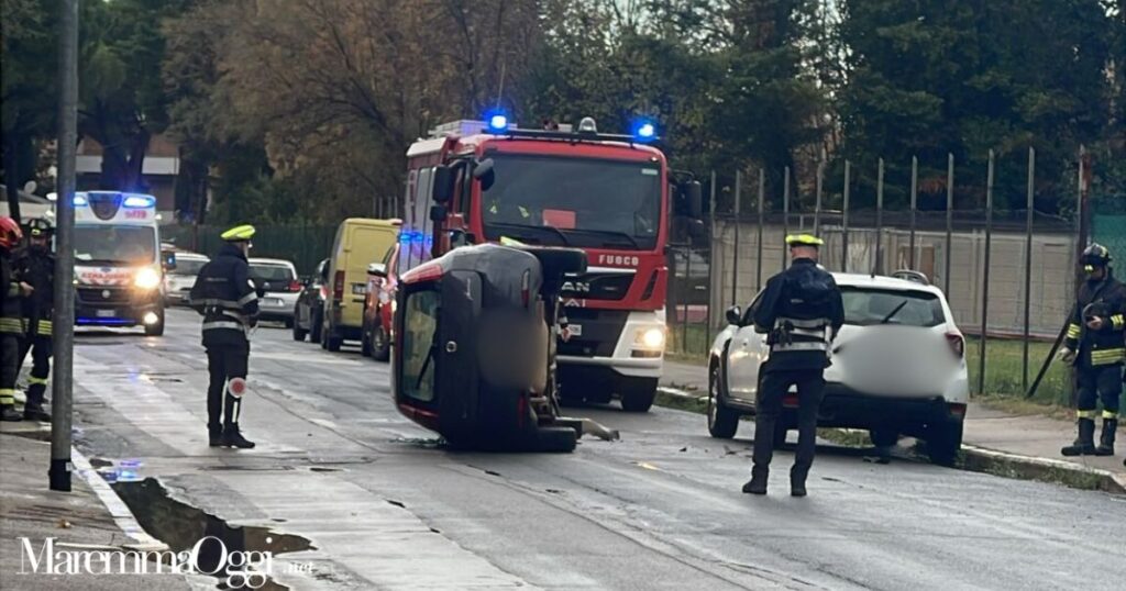 L'auto ribaltata