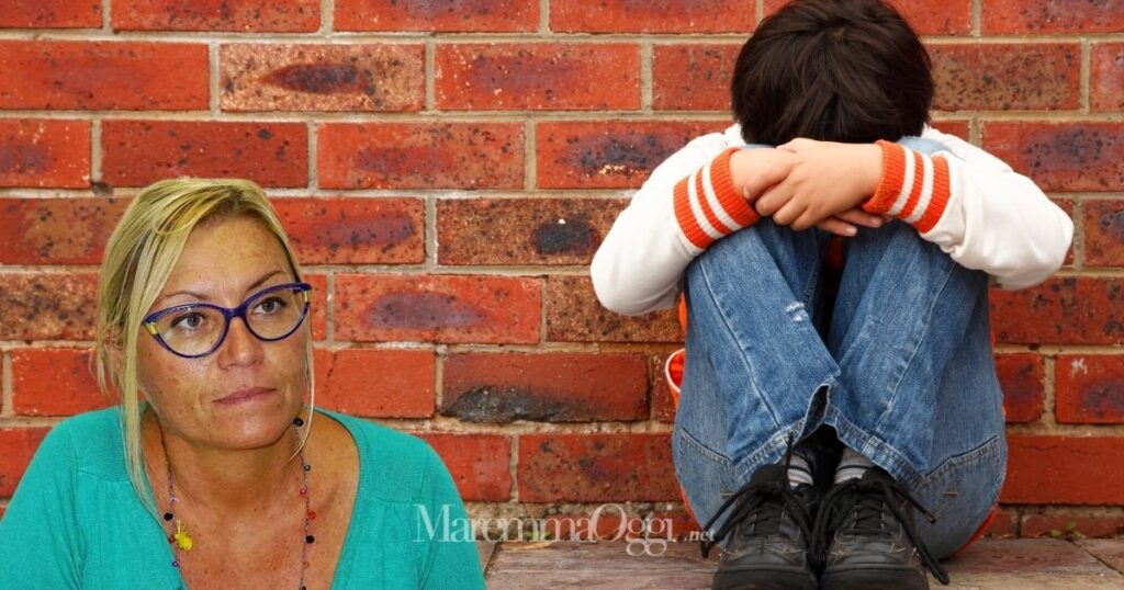 Il caso del coltello in classe scuote Castiglione, la rabbia della sindaca Elena Nappi