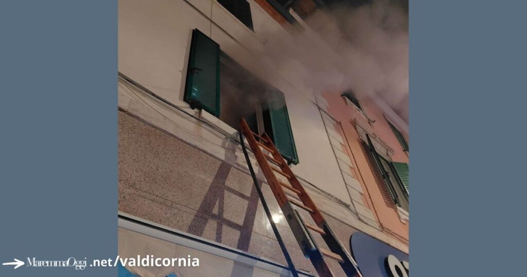 L'incendio in un appartamento in centro