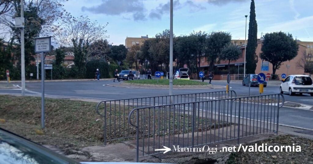 L'incidente alla rotatoria di via della Pace