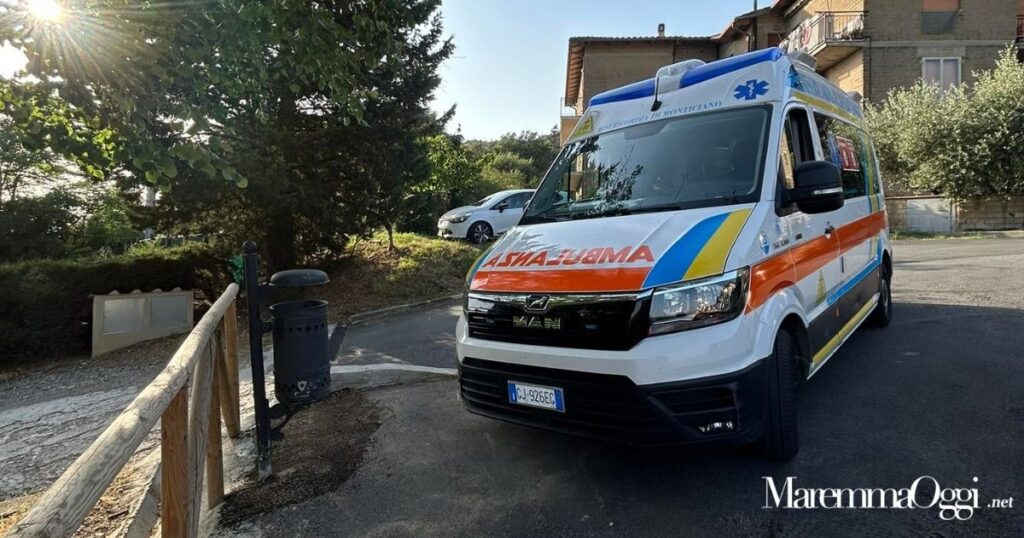 Una foto dell'ambulanza di Monticiano (foto d'archivio)