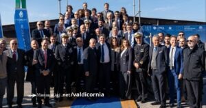 Un momento della cerimonia della posa della chiglia della nave Arcadia di Ispra a Piombino