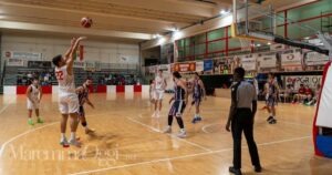 Un momento della gara al PalaAustria fra Pgr e Ponsacco (foto Aldo Giuliani per MaremmaOggi)