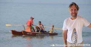 Bagnini al lavoro e il presidente di Sib Confcommercio, Fulvietto Pierangelini