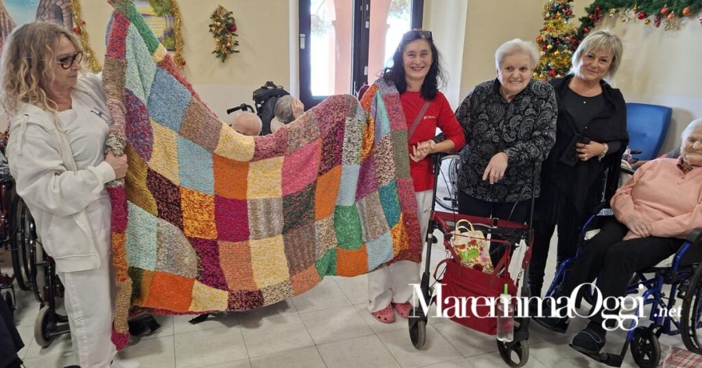 La coperta finita e donata alla Caritas Diocesana