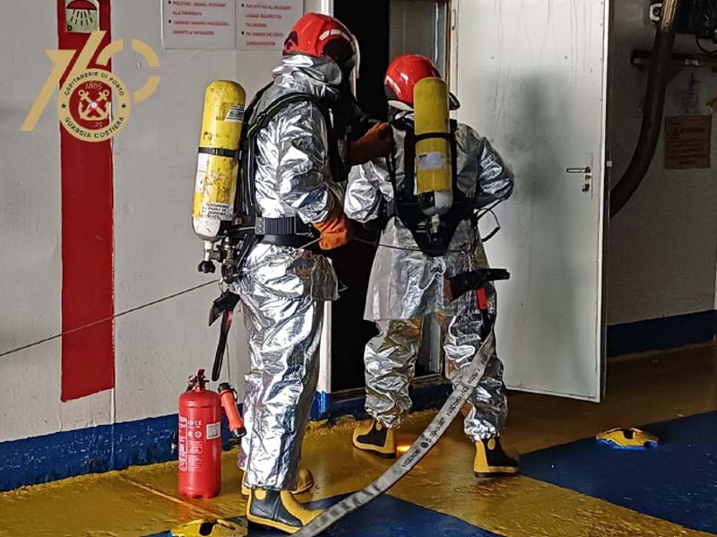 Un momento dell'esercitazione in porto a Piombino