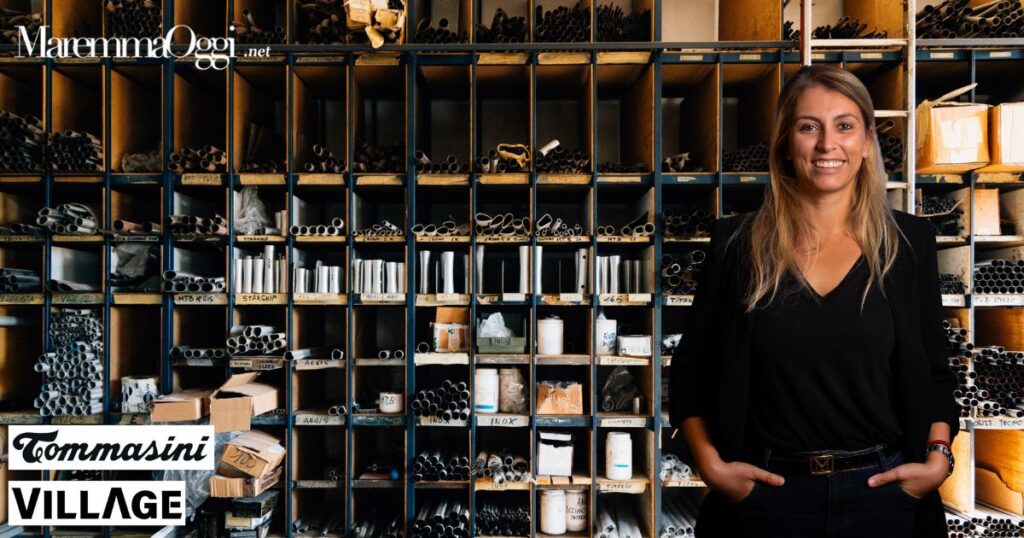 Uno scaffale di Tommasini Village e Giulia Pulcini