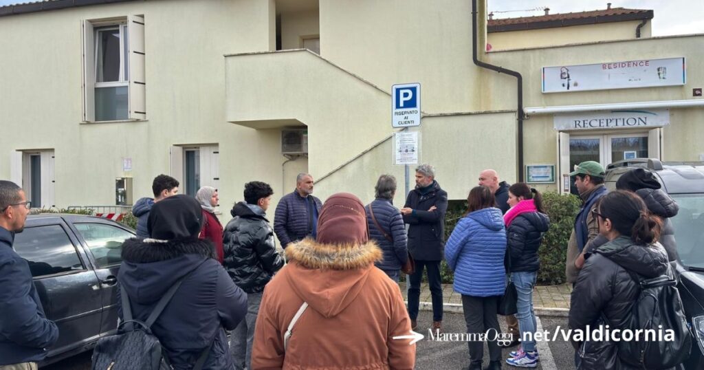 L'incontro del sindaco con i residenti del palazzo di via Fiume