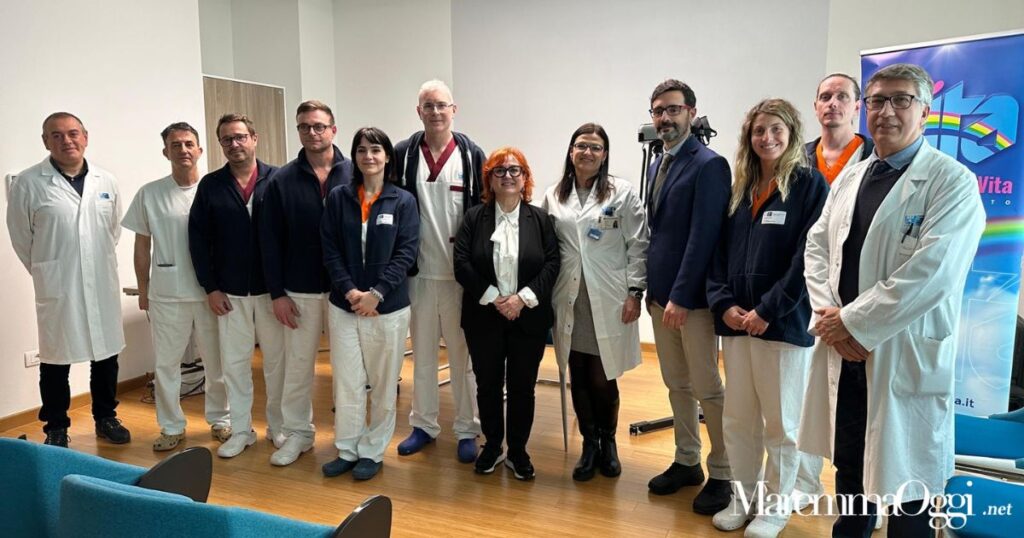 I presenti alla cerimonia di donazione