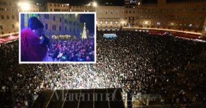 Piazza del Campo stracolma a Siena e un momento del concerto di Nathalie Aarts a Grosseto