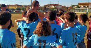 Una formazione giovanile del Roselle, la società replica sui cori razzisti