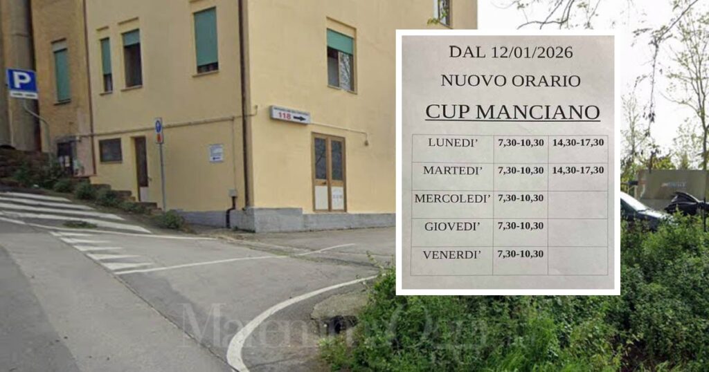 Il Cup di Manciano e il cartello con i nuovi orari