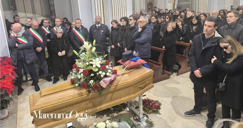I funerali della commissaria ventisettenne, nella chiesa Madre di Partinico (foto Palermo in diretta)