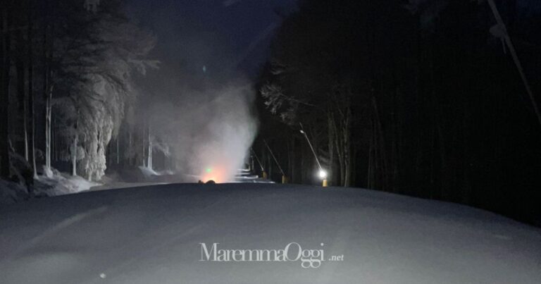 I cannoni sparaneve in azione sul monte Amiata