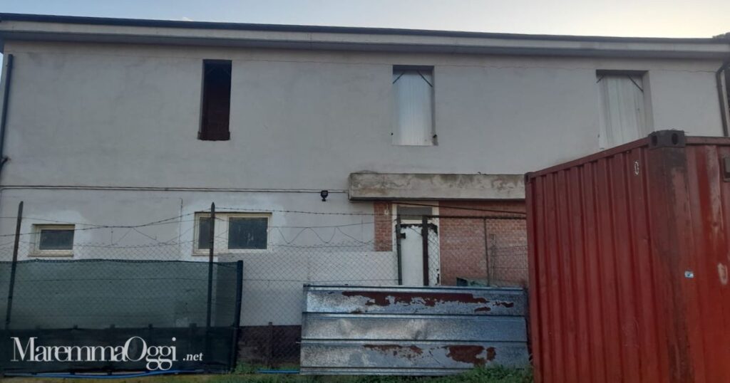 Gli spogliatoi dello stadio di Braccagni