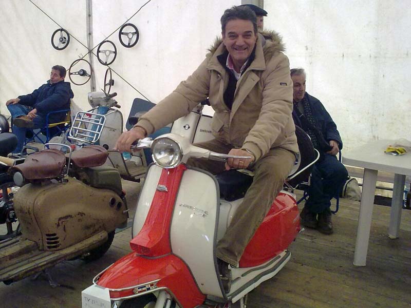 Gianfranco su una Lambretta