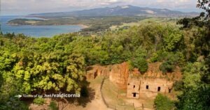 La necropoli presso il parco archeologico di Baratti e Populonia