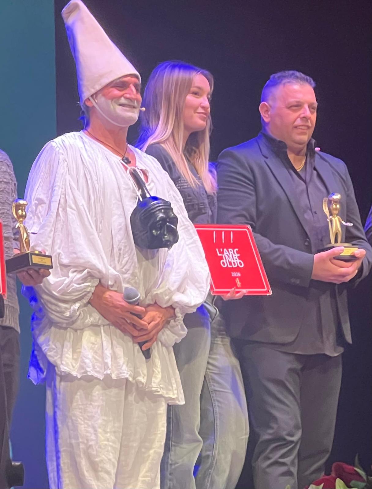 La premiazione all'Arcimboldo. Schisano con la figlia Marinella