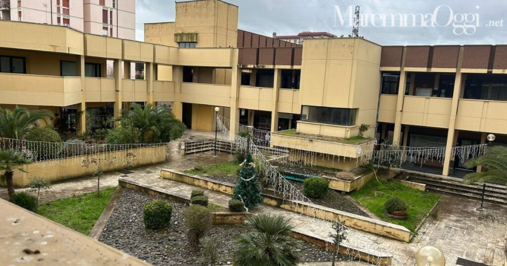 L'interni del centro commerciale di Gorarella