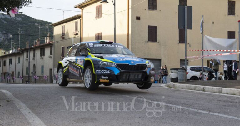 Un passaggio spettacolare del Rally di Maremma a Ravi
