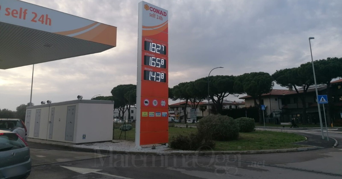 Un distributore Conad a Grosseto, al momento qui ci sono i prezzi più bassi in Toscana
