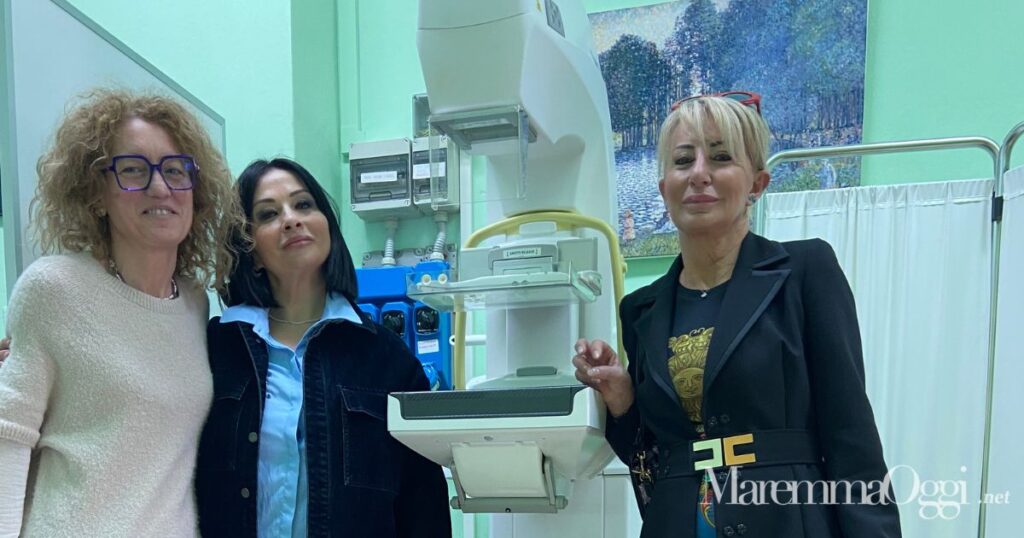 Un mammografo con le esponenti di Enegan
