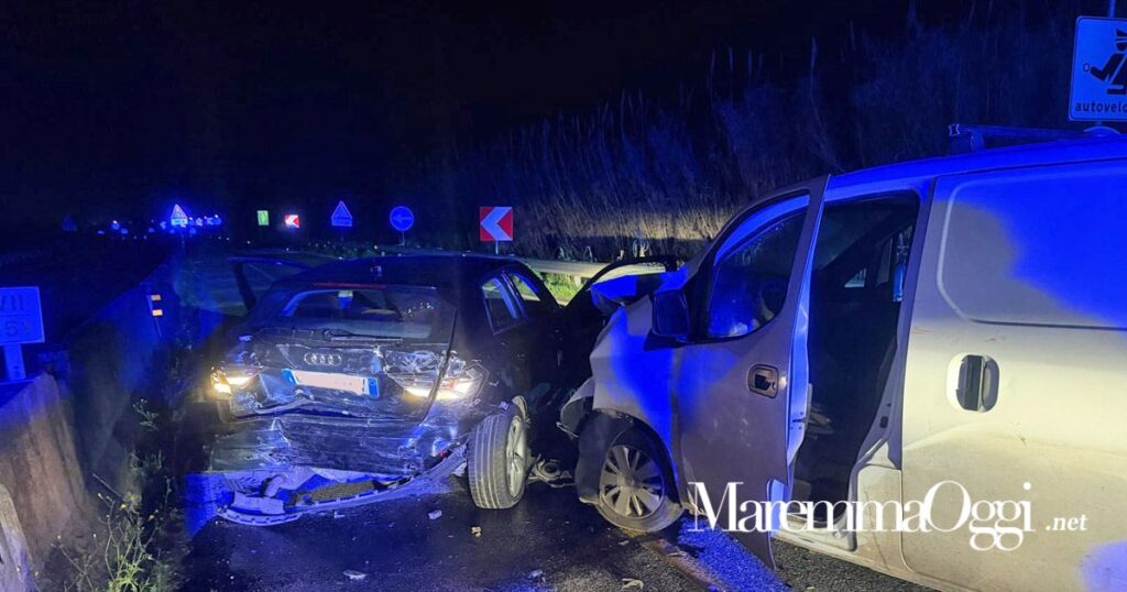 L'incidente di sabato sera allo svincolo di Albinia, in corrispondenza dell'autovelox