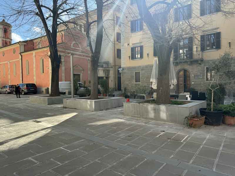 Piazza Martiri d'Istia