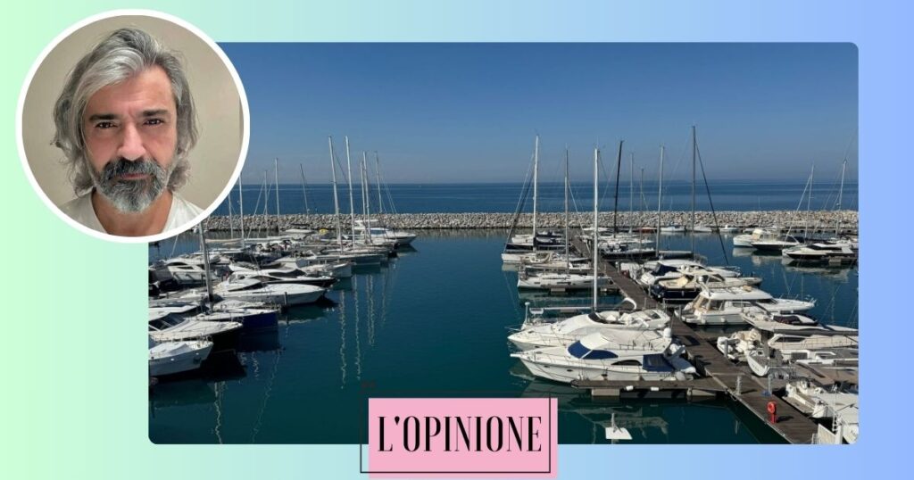 Una veduta del porto di San Vincenzo e Massimiliano Roventini