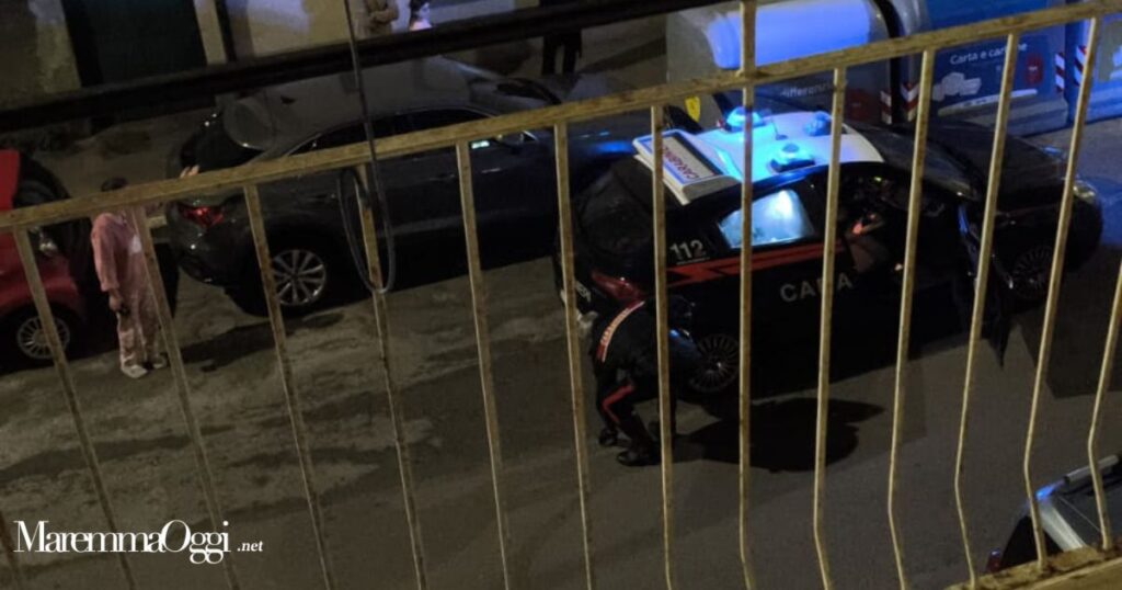 La pattuglia dei carabinieri in via Prile