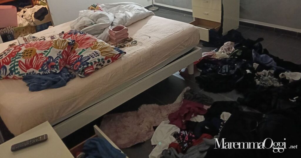 Il furto in casa della donna